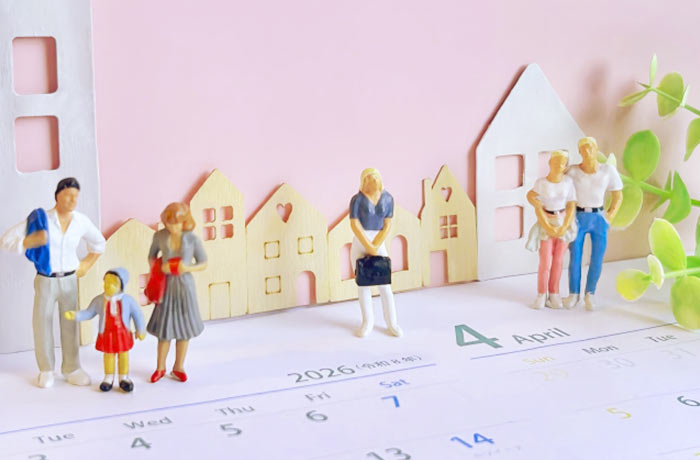 せっかくやるなら「効果的な⻭磨き」 春の新生活シーズンをイメージしたミニチュアの家族と住宅模型